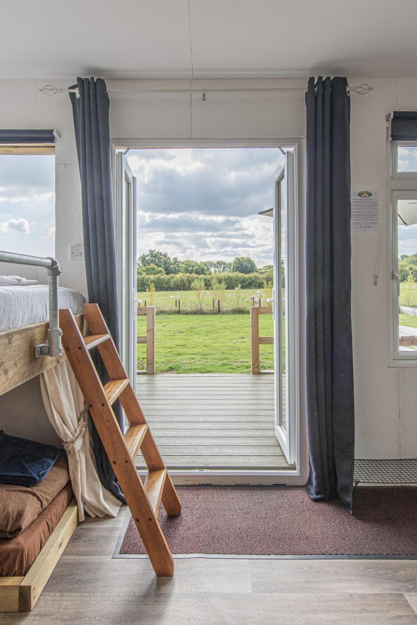 Dartmoor Reach Alpaca Farm Heated Cabins 5 Mins Drive To Dartmoor Bovey Tracey Chambre photo