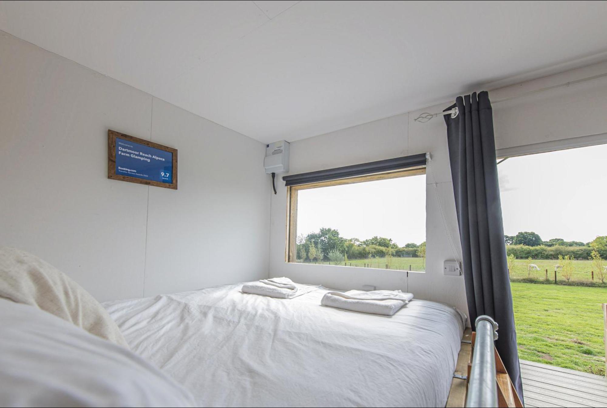 Dartmoor Reach Alpaca Farm Heated Cabins 5 Mins Drive To Dartmoor Bovey Tracey Chambre photo